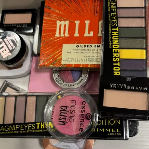 Lot of 15 Powders and Colors of Different Uses and Brands - Picture 2 of 3